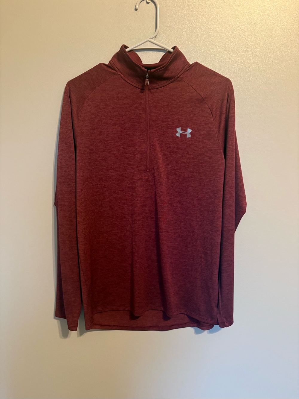 Under Armour Men's Half-Zip Performance Pullover - Maroon LIKE NEW WORN ONCE